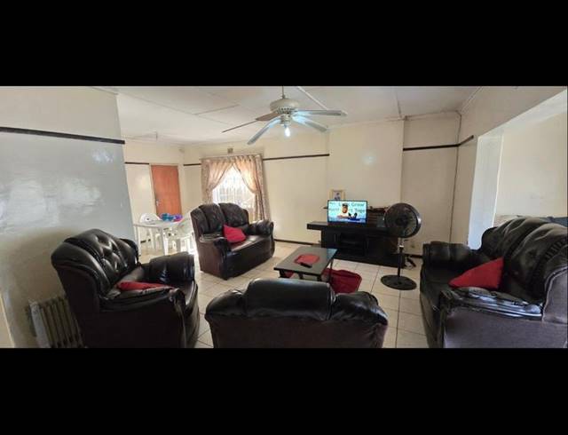 3 BEDROOM HOUSE FOR SALE IN VANDERBIJLPARK SE 1